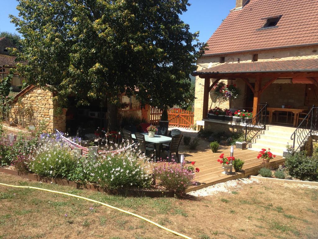 Entre Lot Et Dordogne Bed & Breakfast Saint-Cirq-Madelon Bagian luar foto