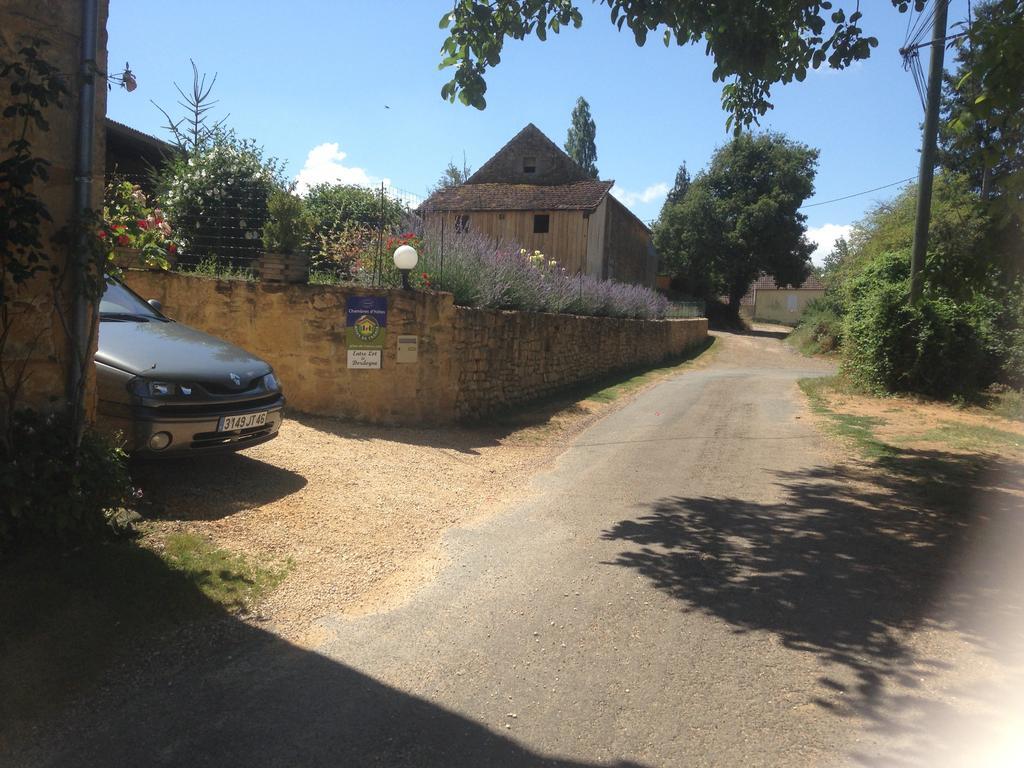Entre Lot Et Dordogne Bed & Breakfast Saint-Cirq-Madelon Bagian luar foto