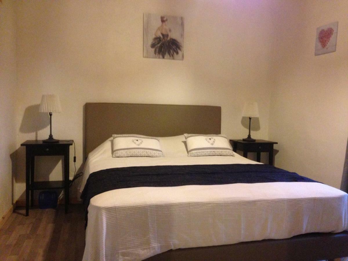 Entre Lot Et Dordogne Bed & Breakfast Saint-Cirq-Madelon Bagian luar foto